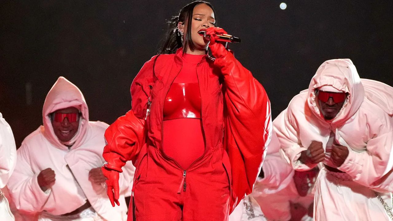 Rihanna Is Pregnant With Another Child